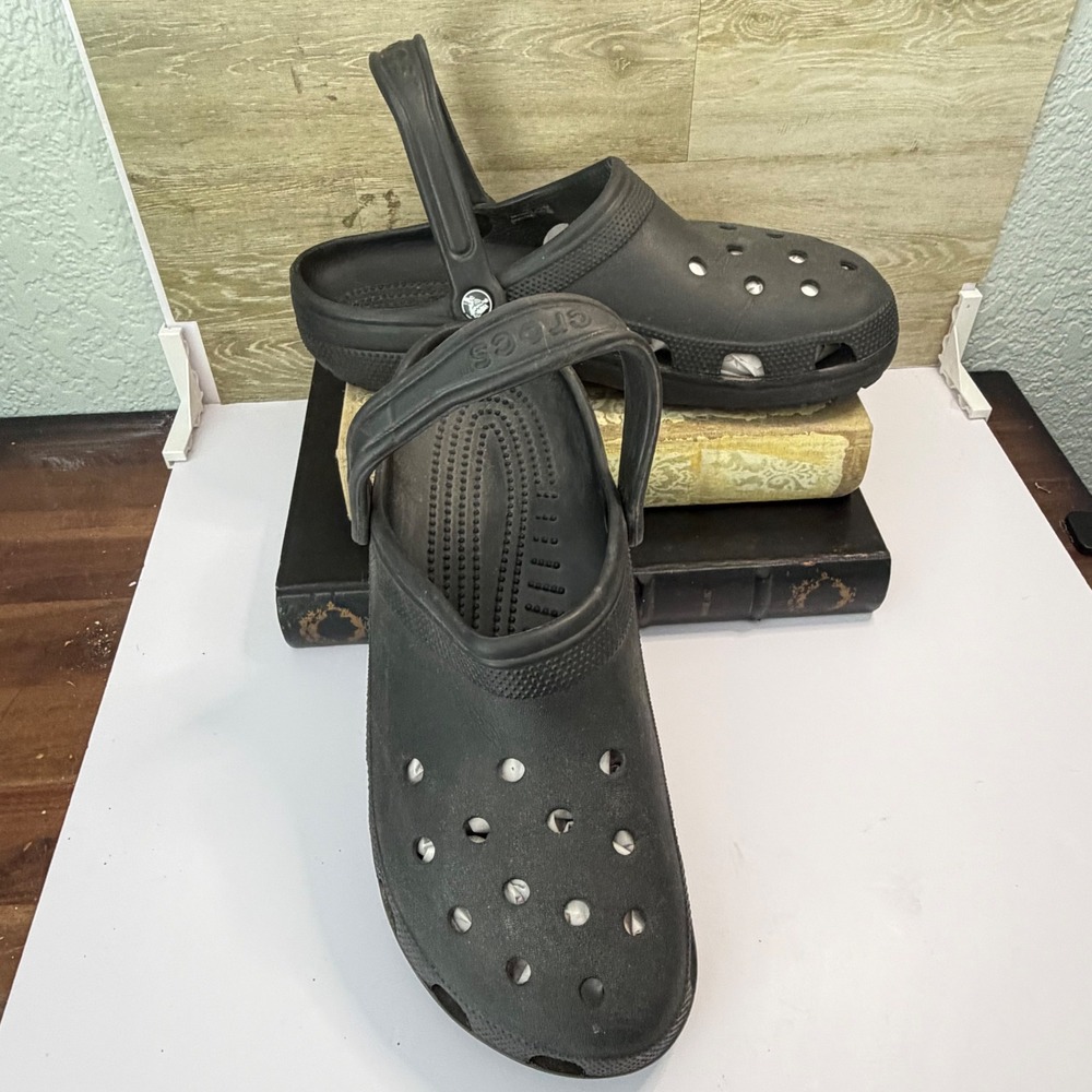Crocs Classic Clog Black Mens Size 12 Slip On Comfort Water Shoes 10001-001